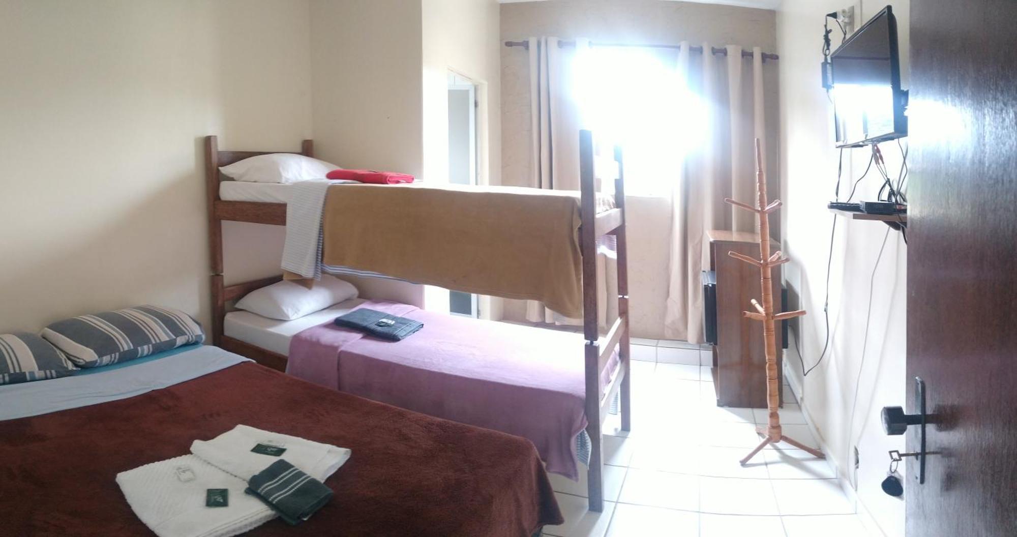 Quarto Familiar com Casa de Banho Privativa