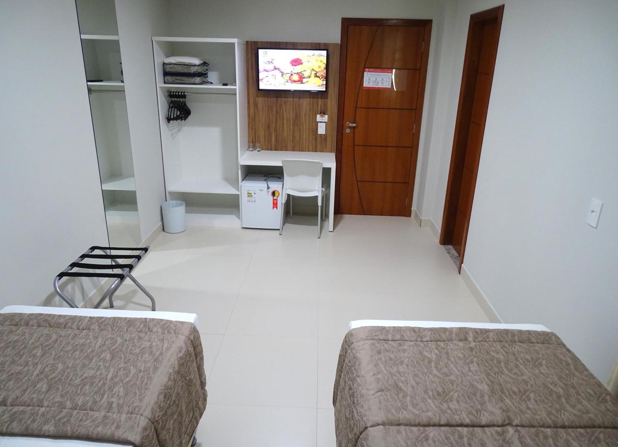 Quarto Twin Standard