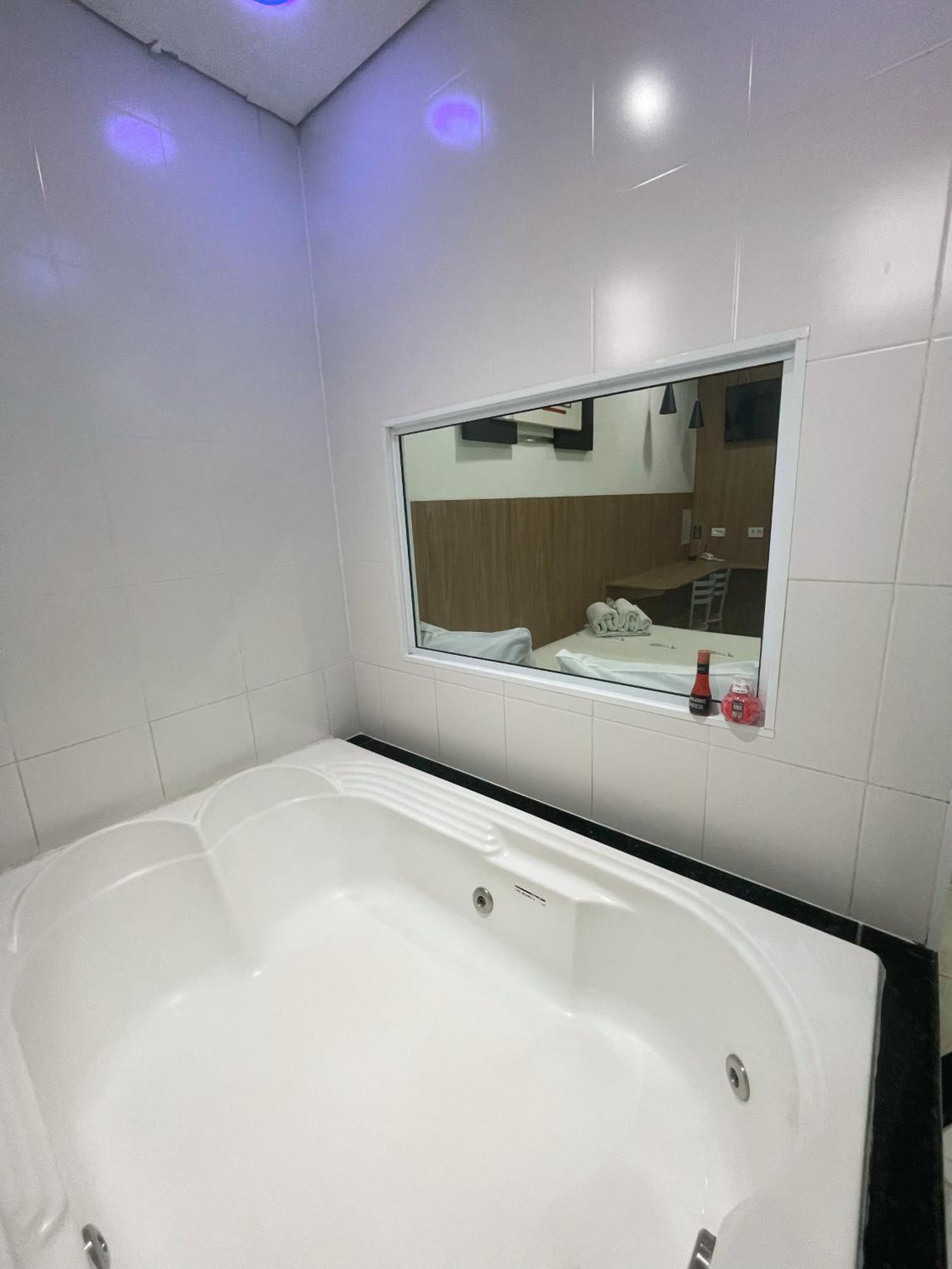 Suite Deluxe com Banheira de Hidromassagem