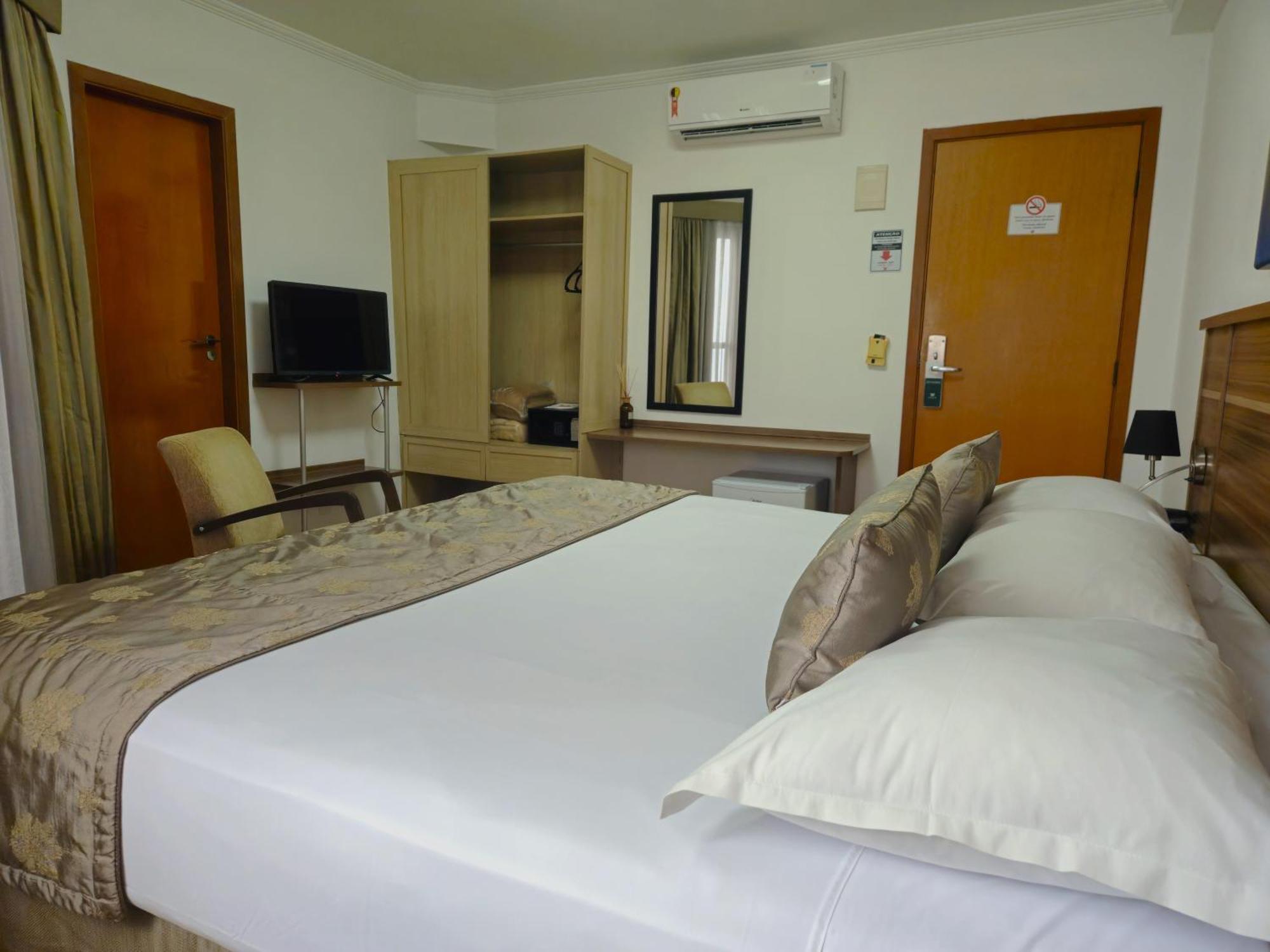 Suite King com Banheira de Hidromassagem