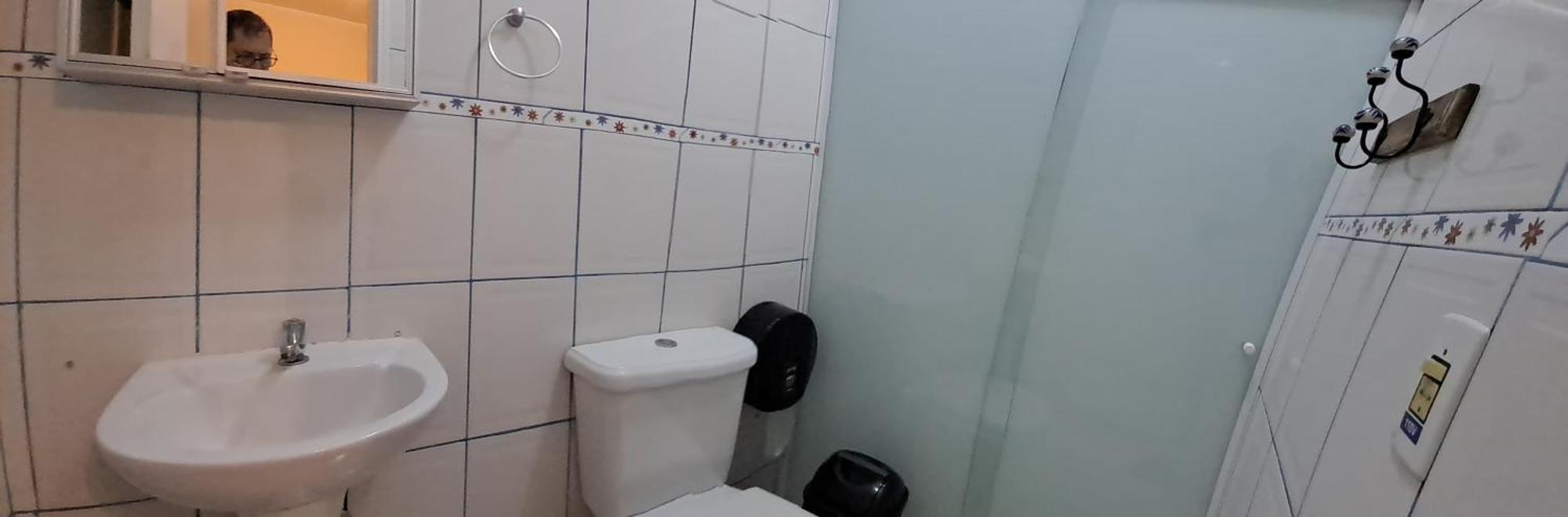Quarto Quádruplo com Banheiro Privativo