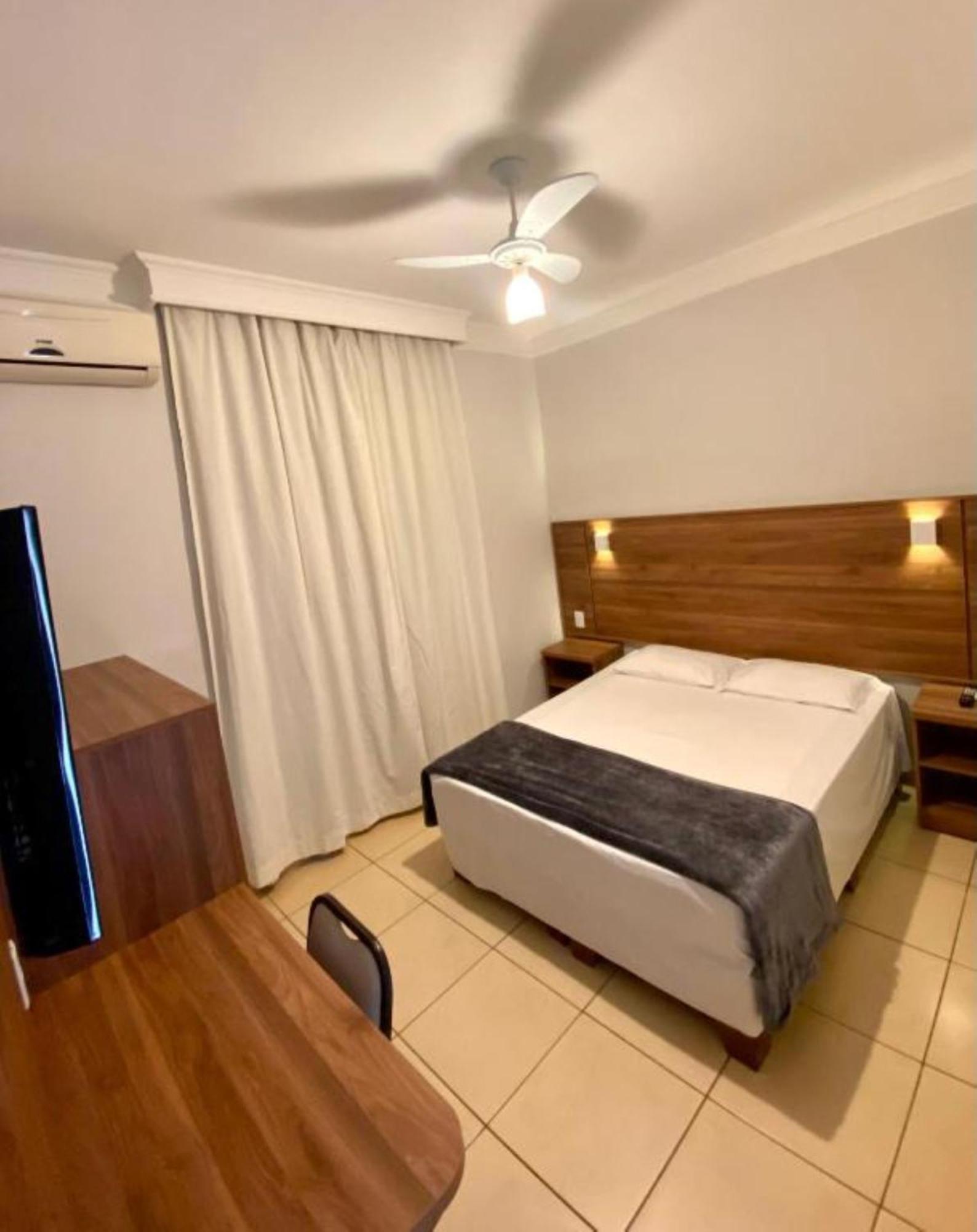 Quarto Queen Superior