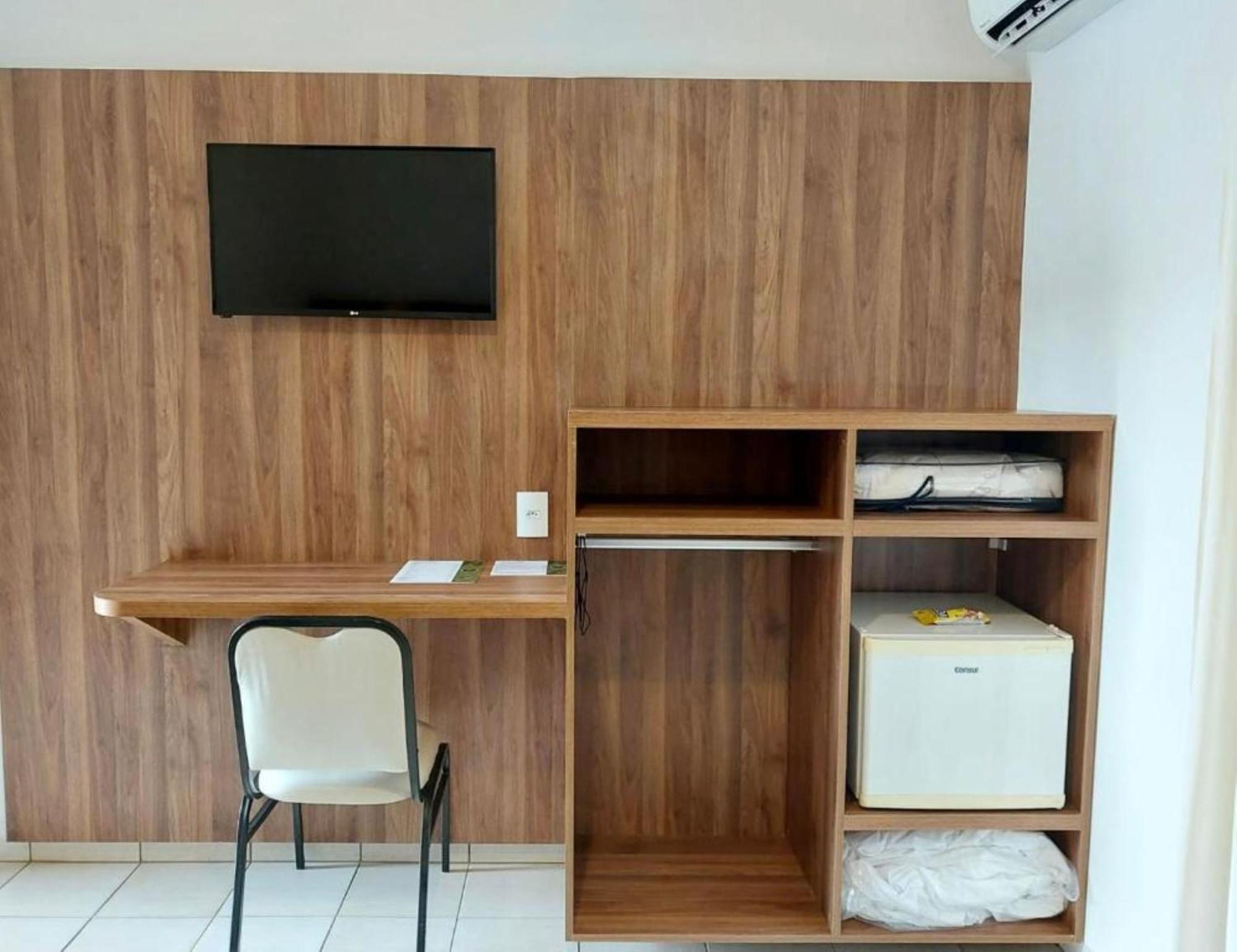 Quarto Twin Standard