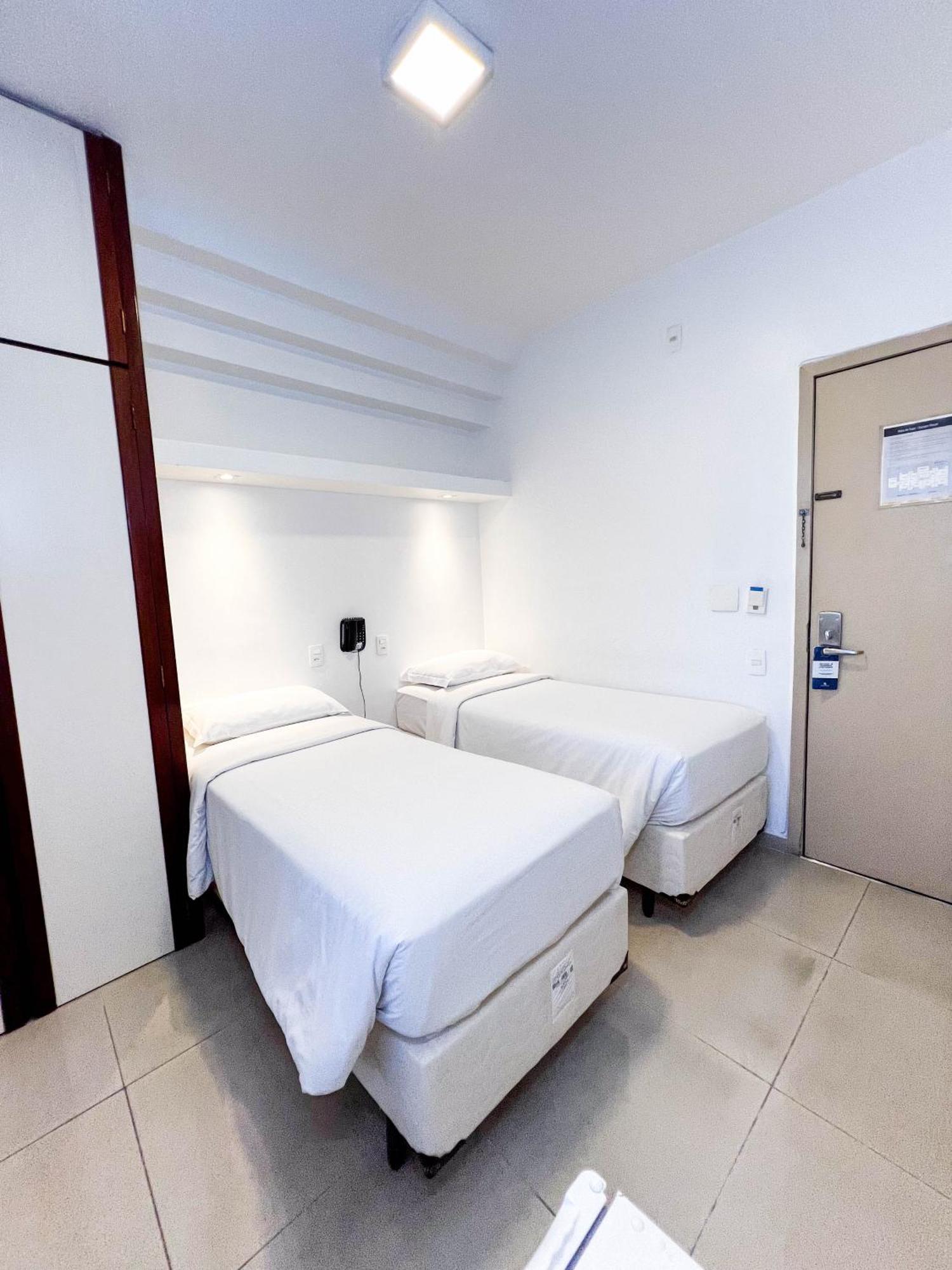 Quarto Twin Standard