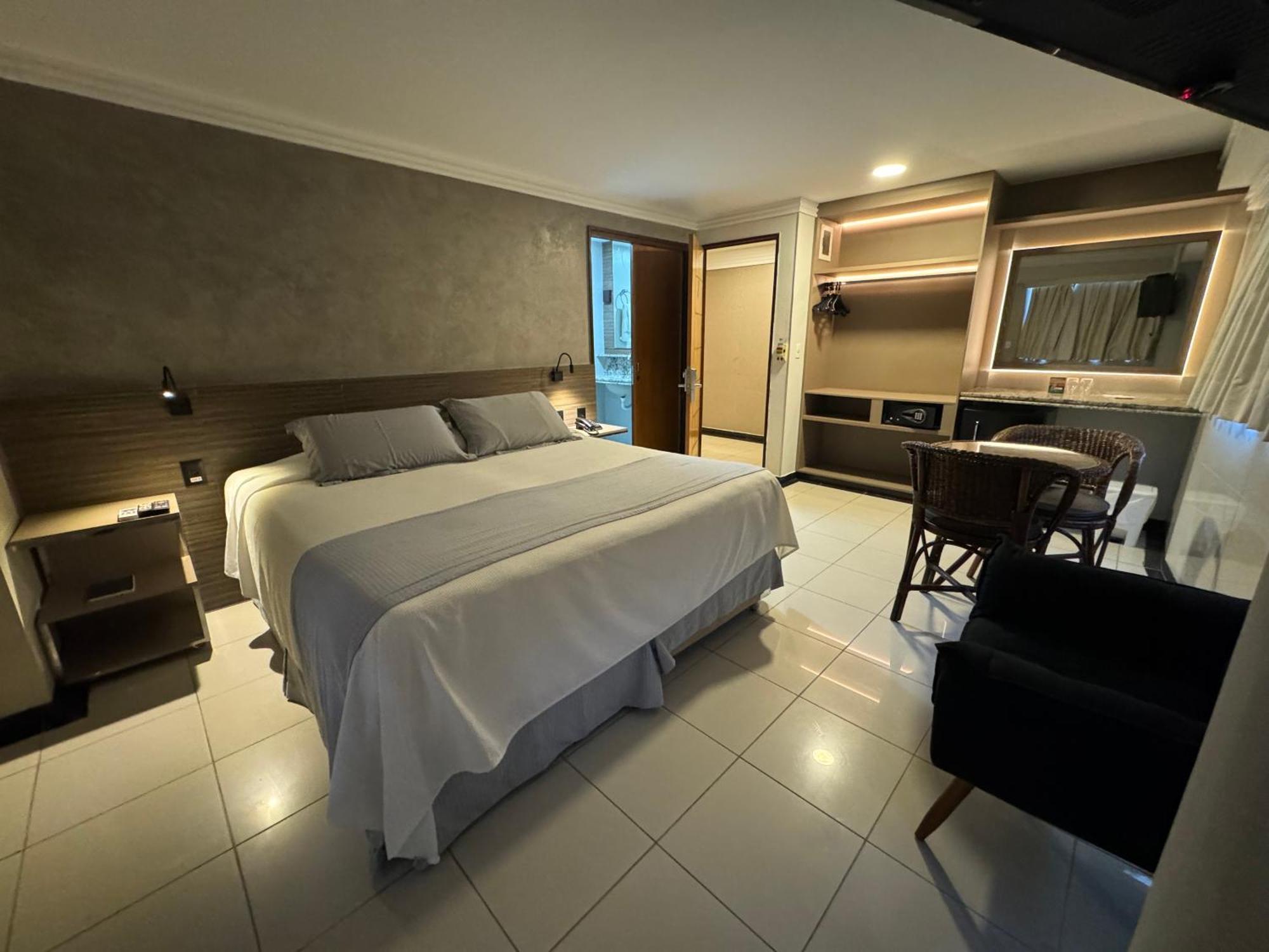Quarto Duplo Luxo com Vista Frontal de Mar
