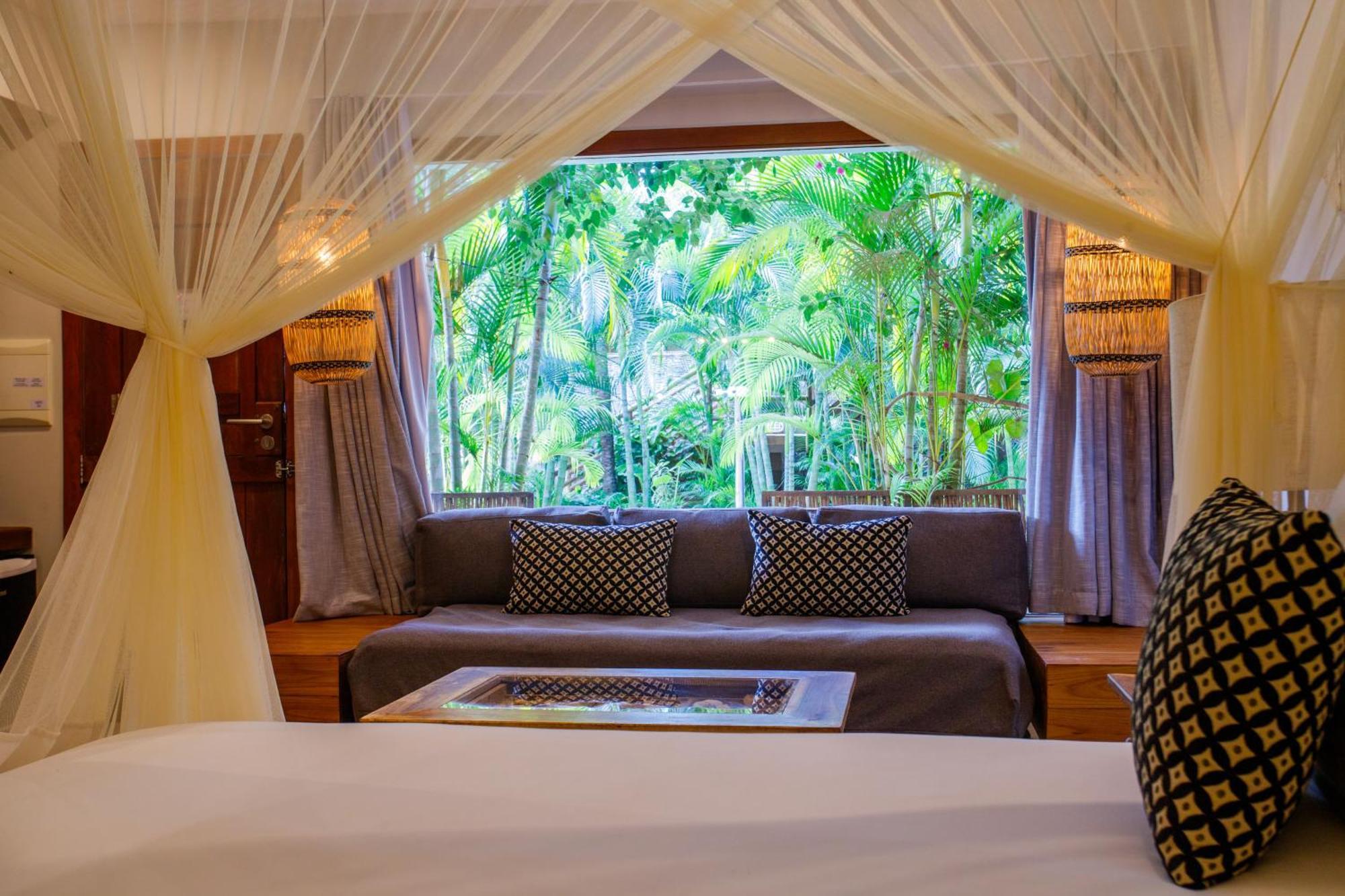 Quarto Duplo com Vista Jardim