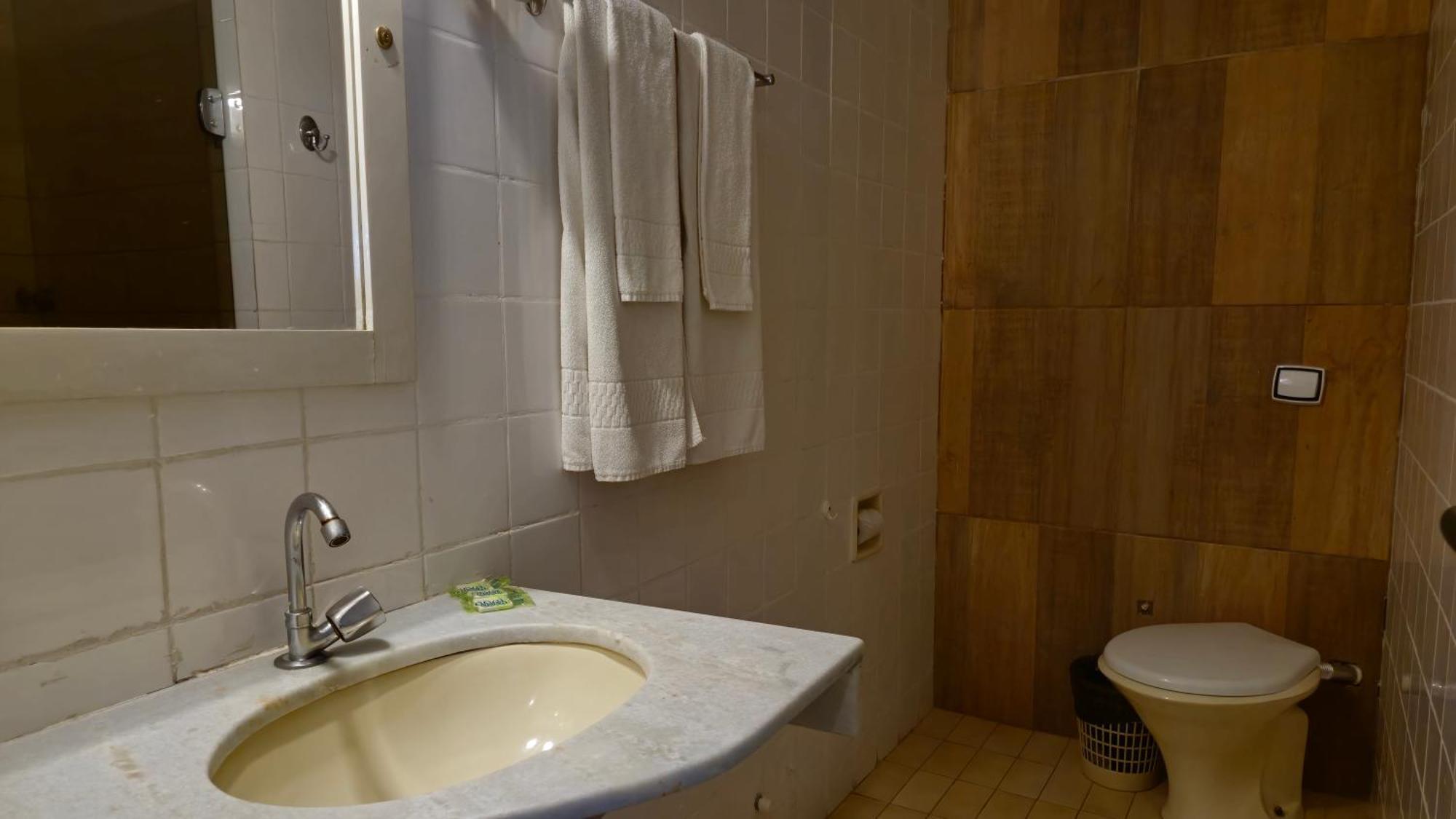 Quarto Twin Económico