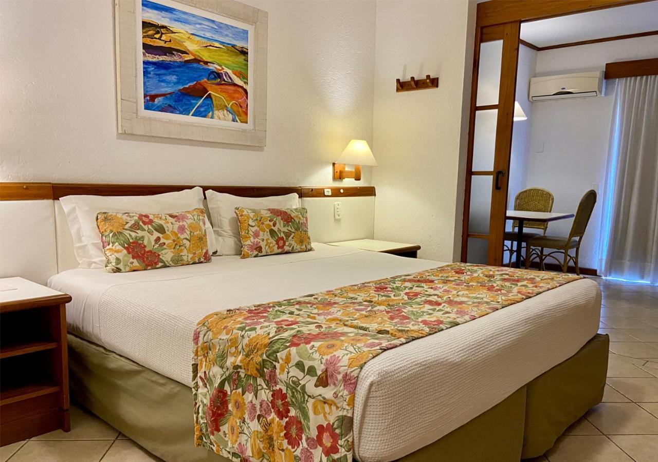 Suite com Vista Mar Parcial