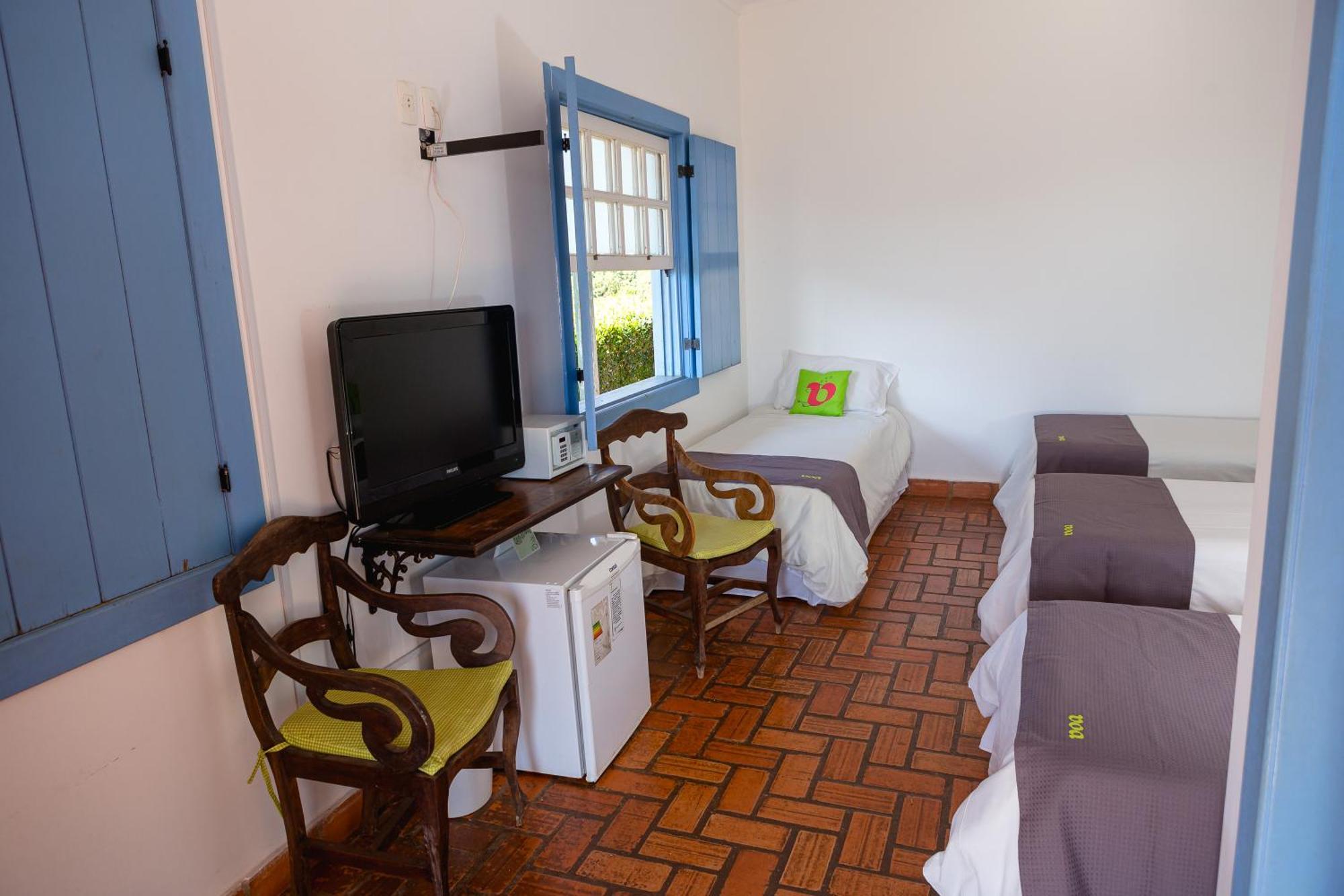 Quarto Quádruplo com Vista Montanha