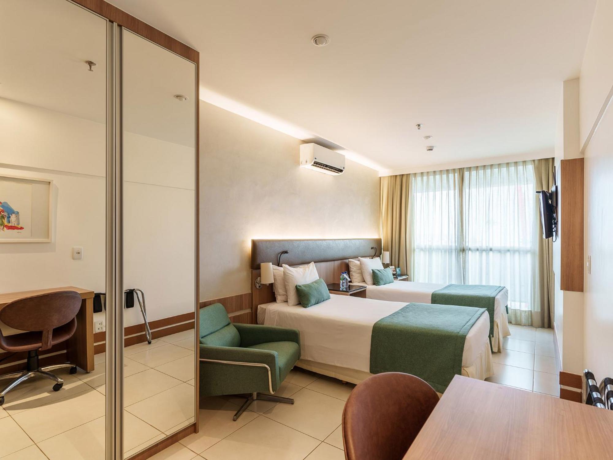 Quarto Twin Standard