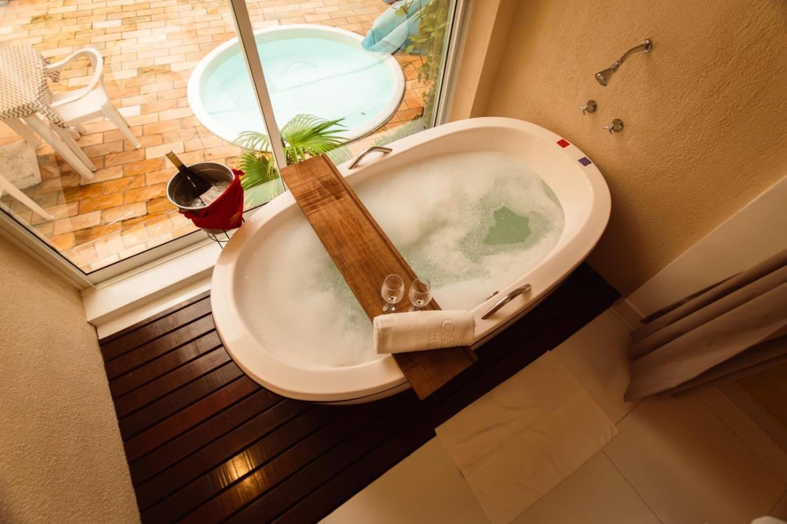 Quadruple Room Bath,1627229056:JPEG