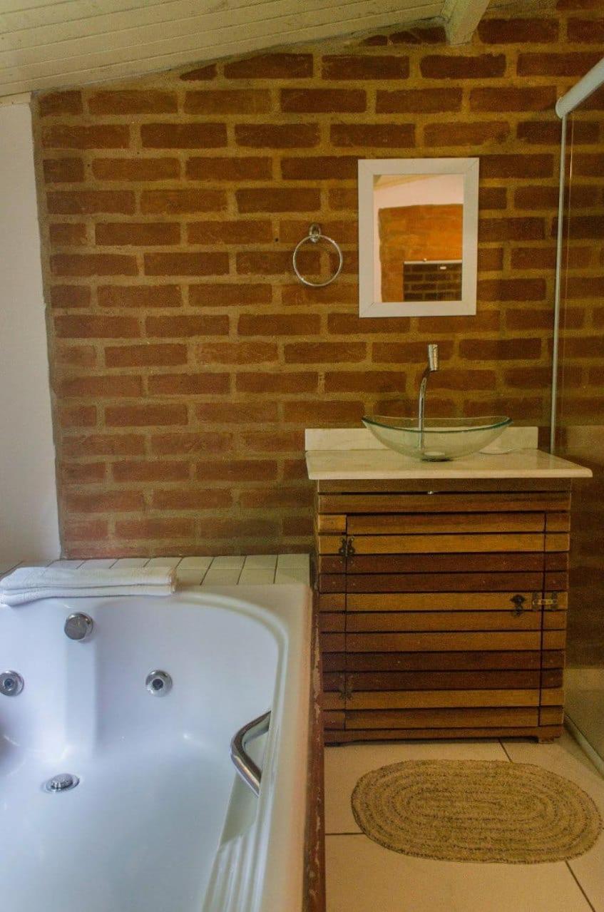 Suite Queen com Banheira de Hidromassagem