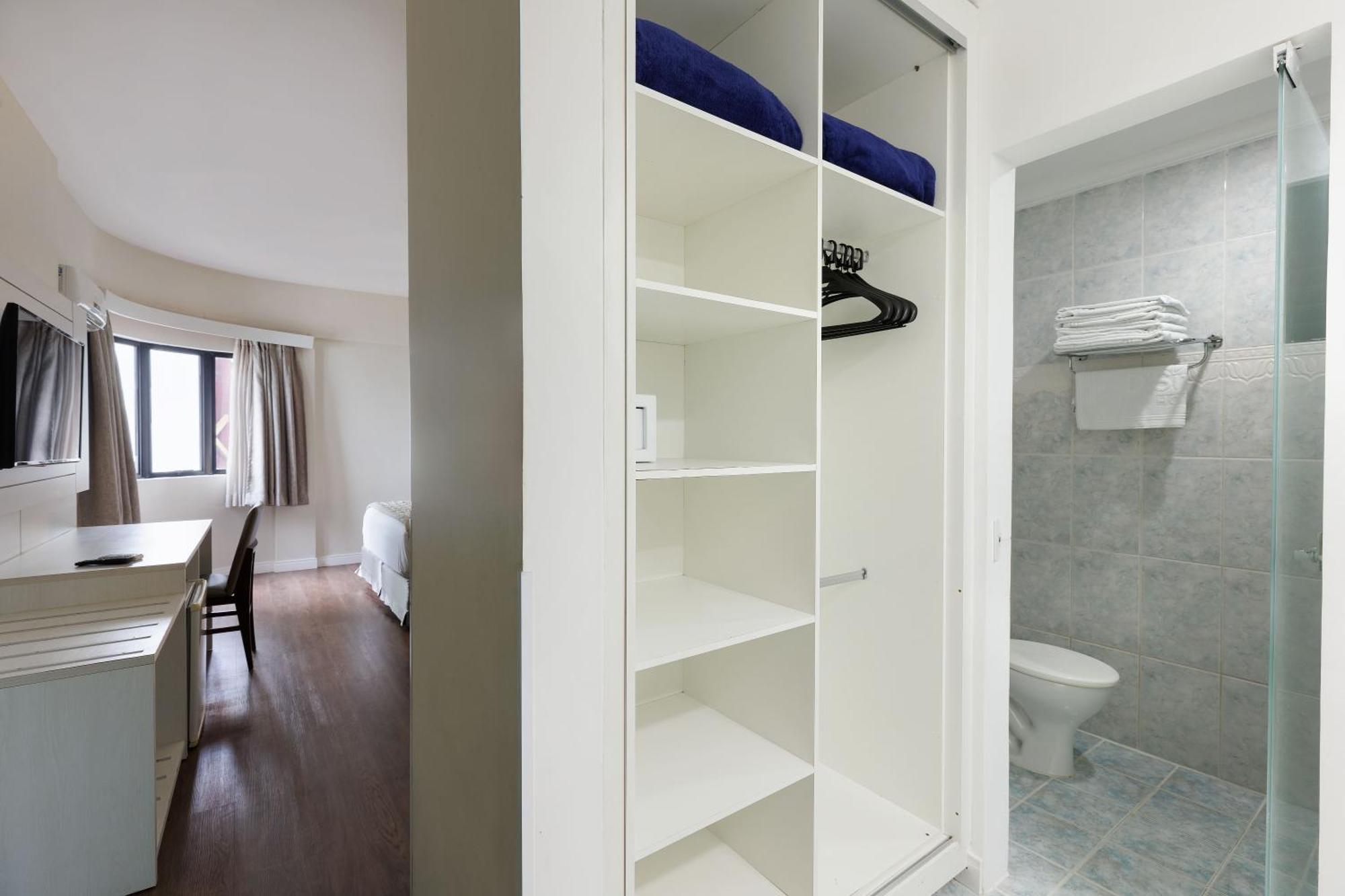 Quarto Duplo