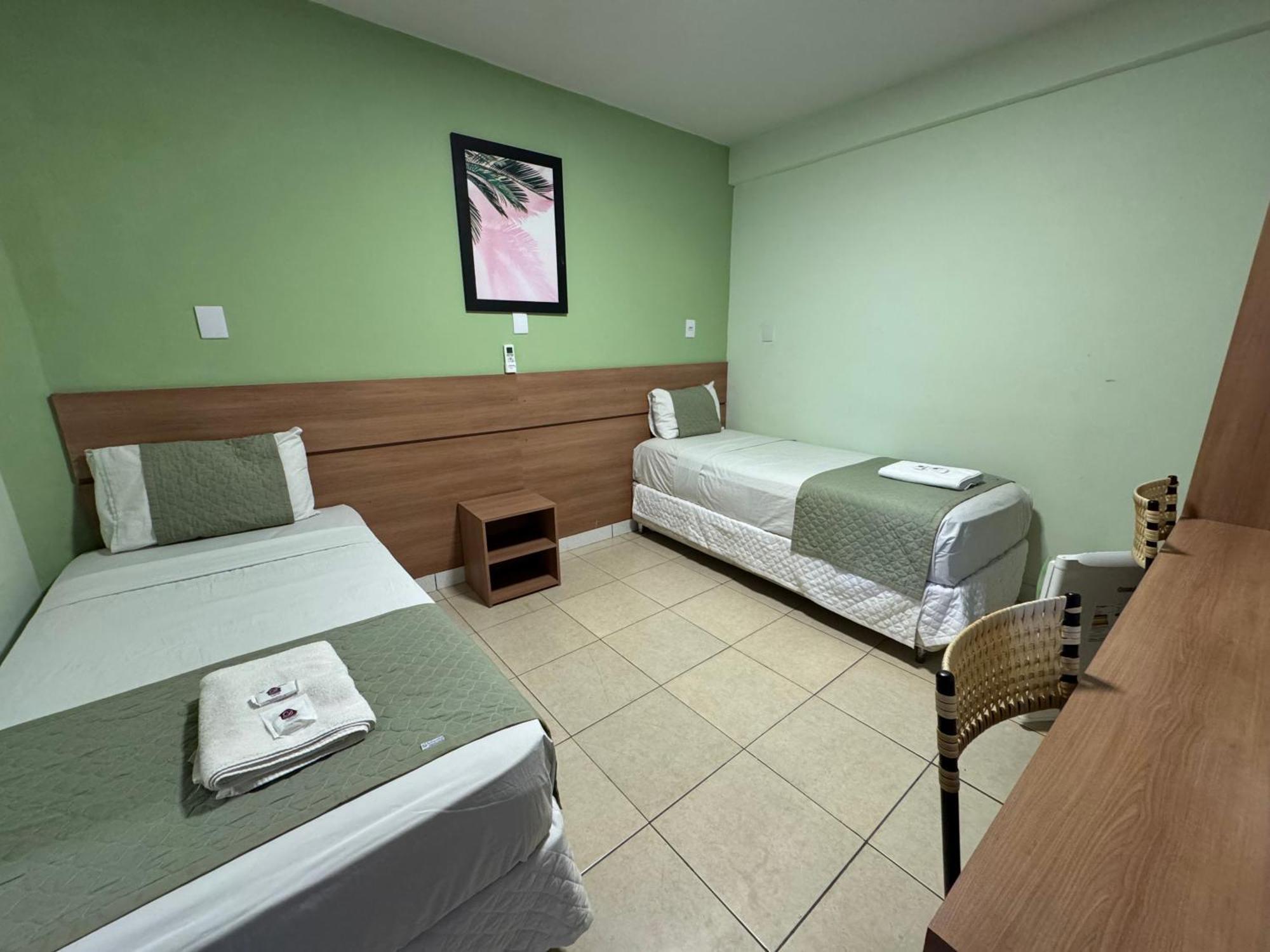 Quarto Twin Standard