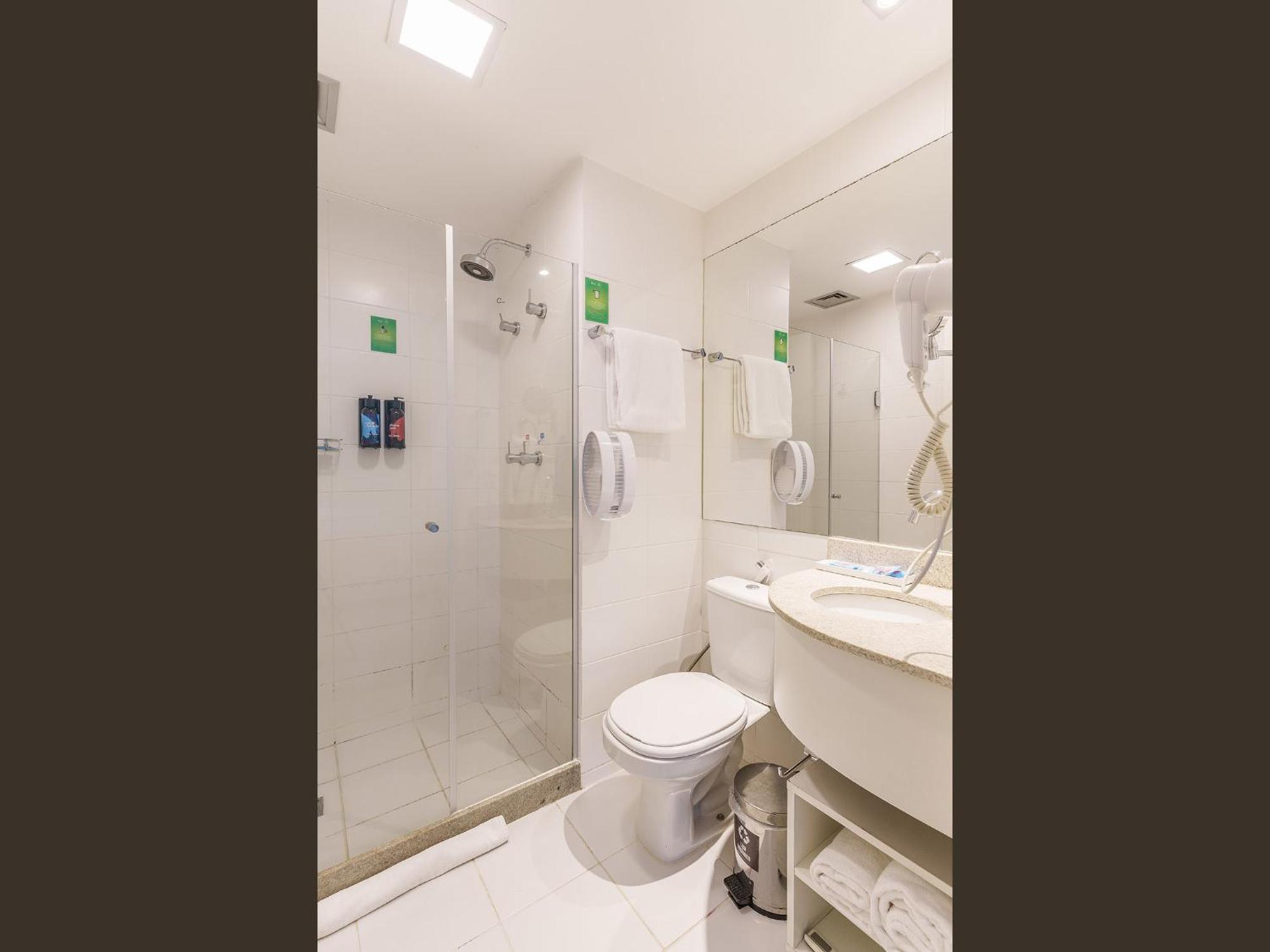 Quarto Twin Standard
