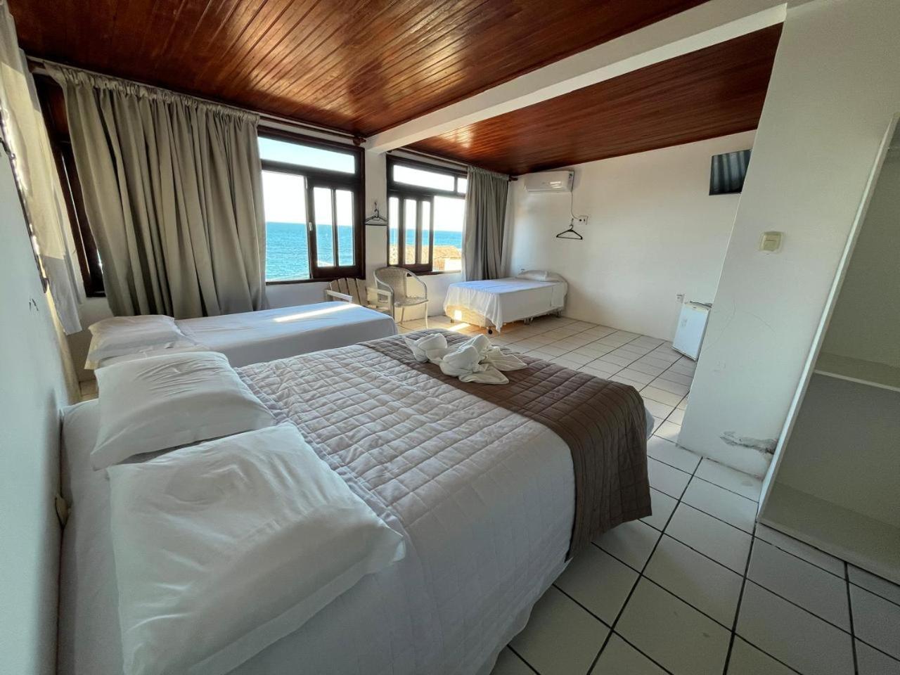 Quarto Quádruplo com Vista Mar