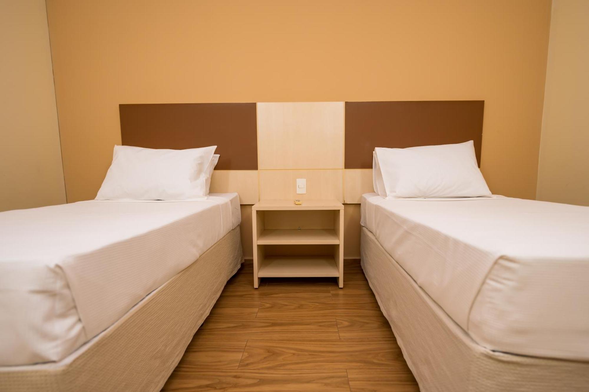 Quarto Twin com Varanda