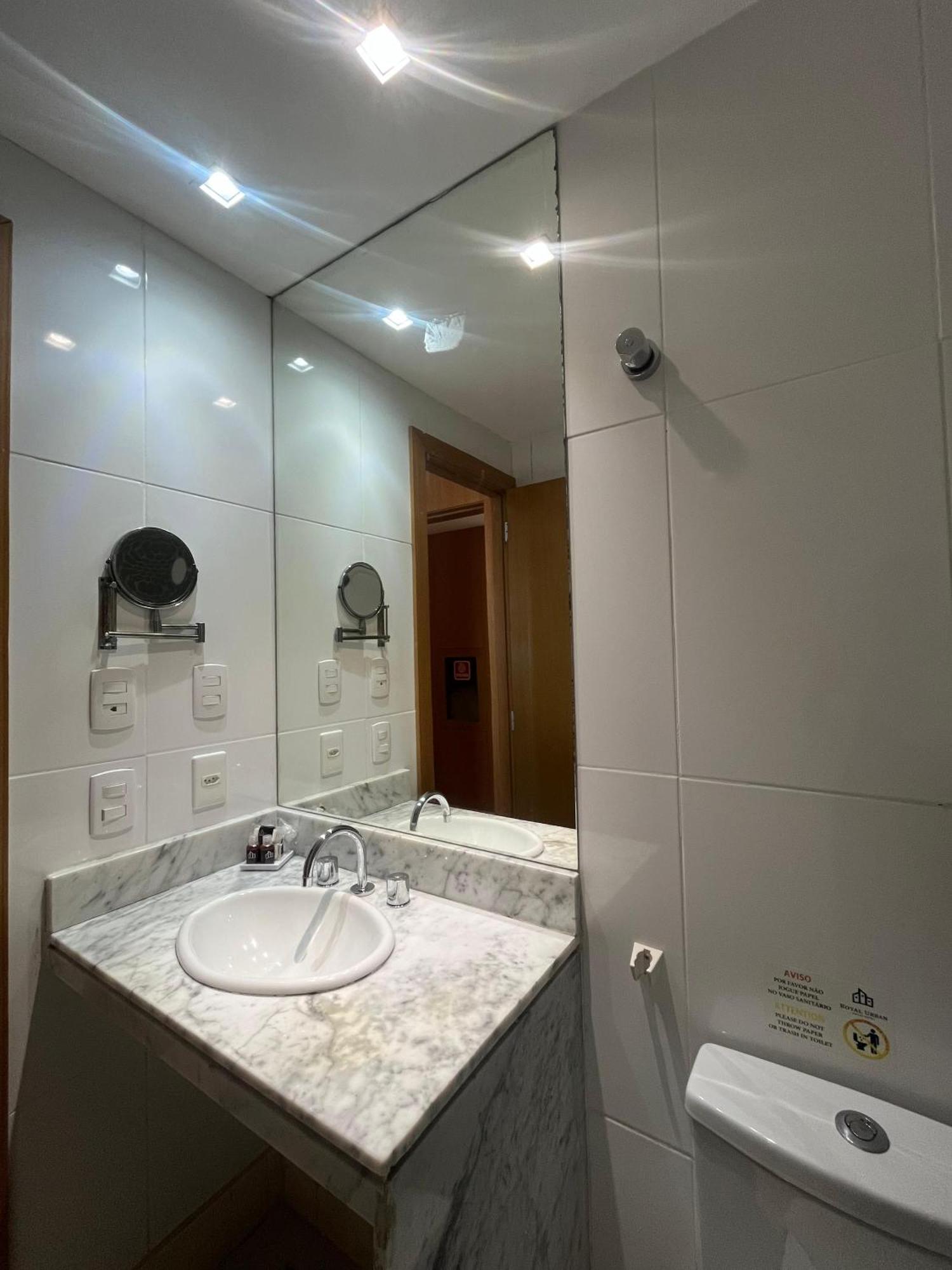 Suite com Varanda