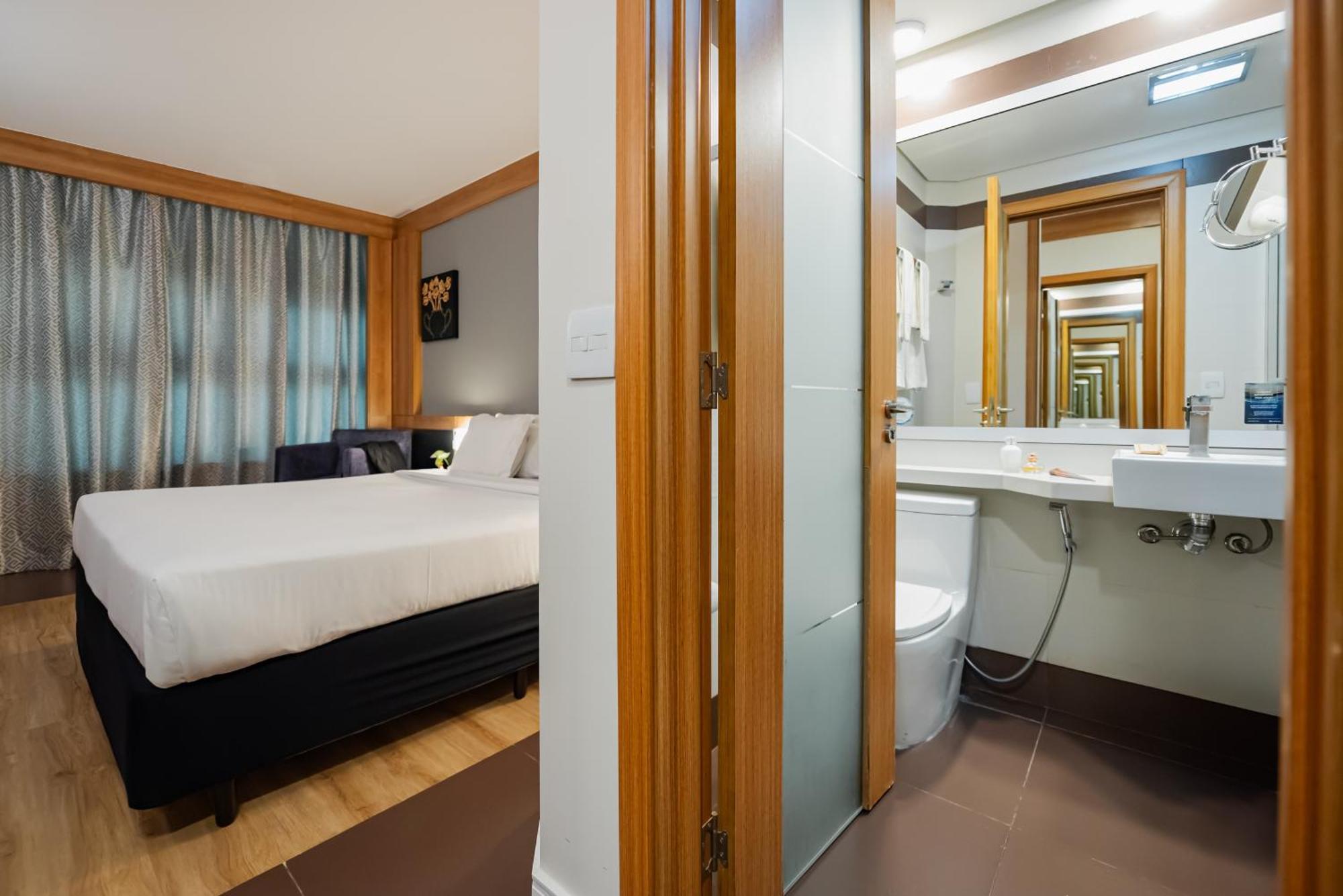 Premium Double - 1 King Bed