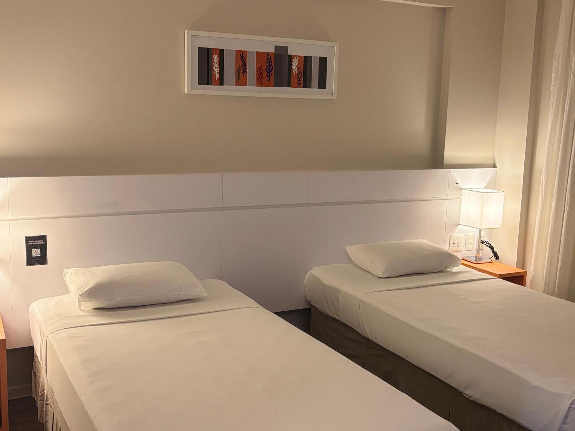 Quarto Twin Standard com 2 Camas Individuais