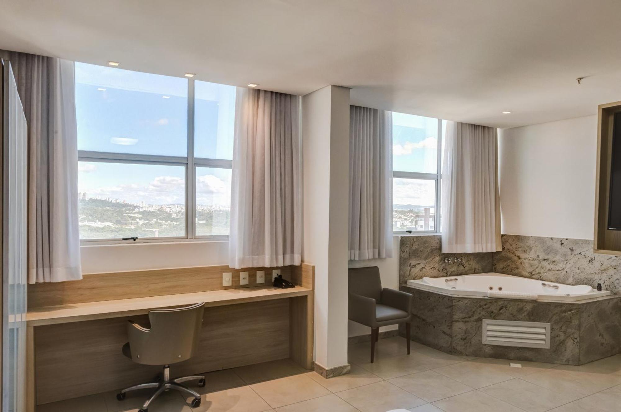 Suite Deluxe com Banheira de Hidromassagem