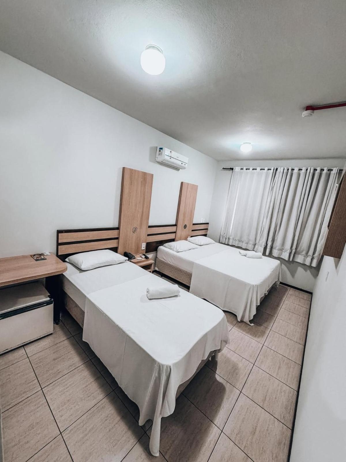 Quarto Triplo com Casa de Banho