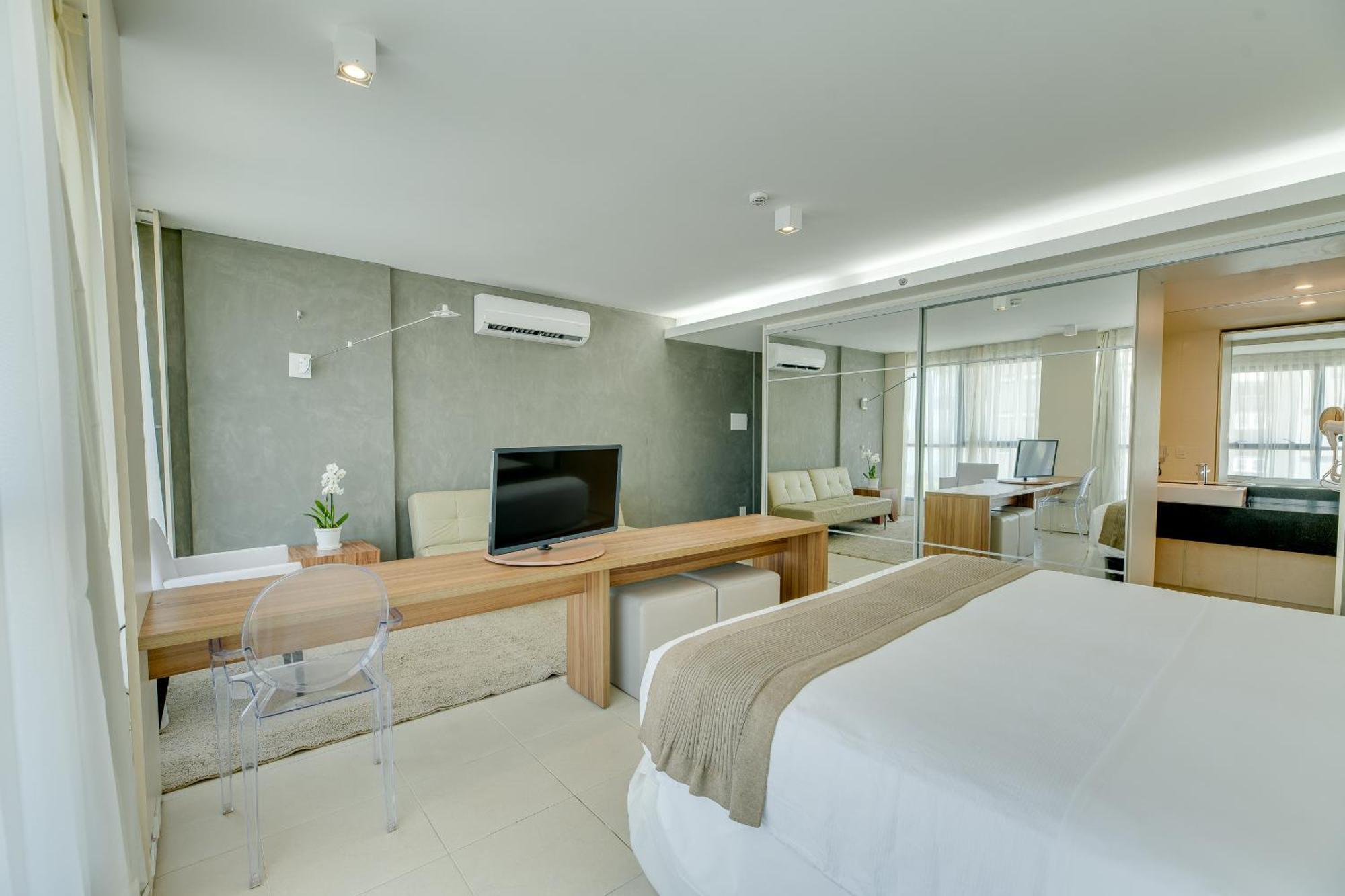 Suite Premium con vistas parciales al mar
