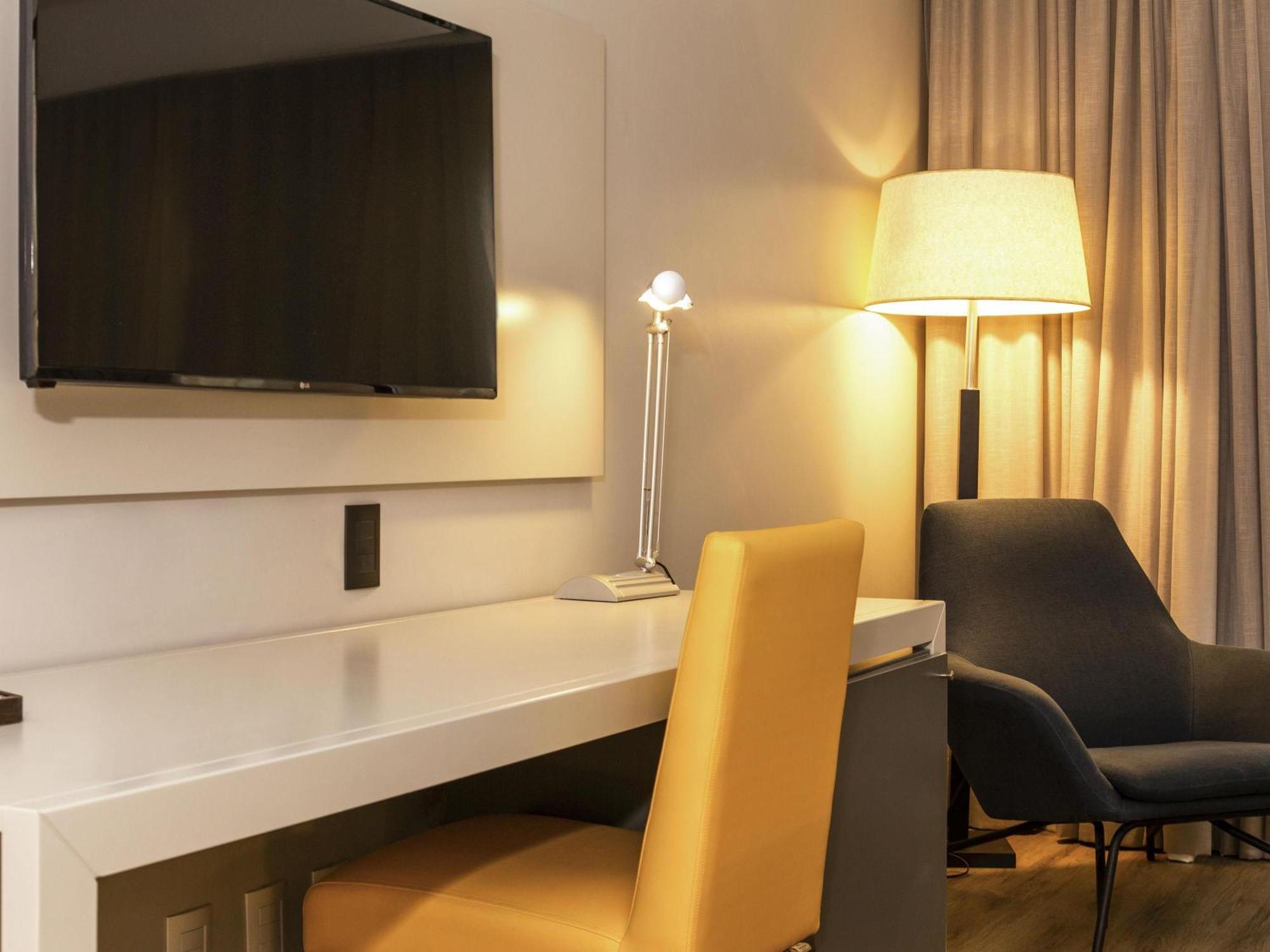 Quarto King Superior com Vista Parcial do Oceano