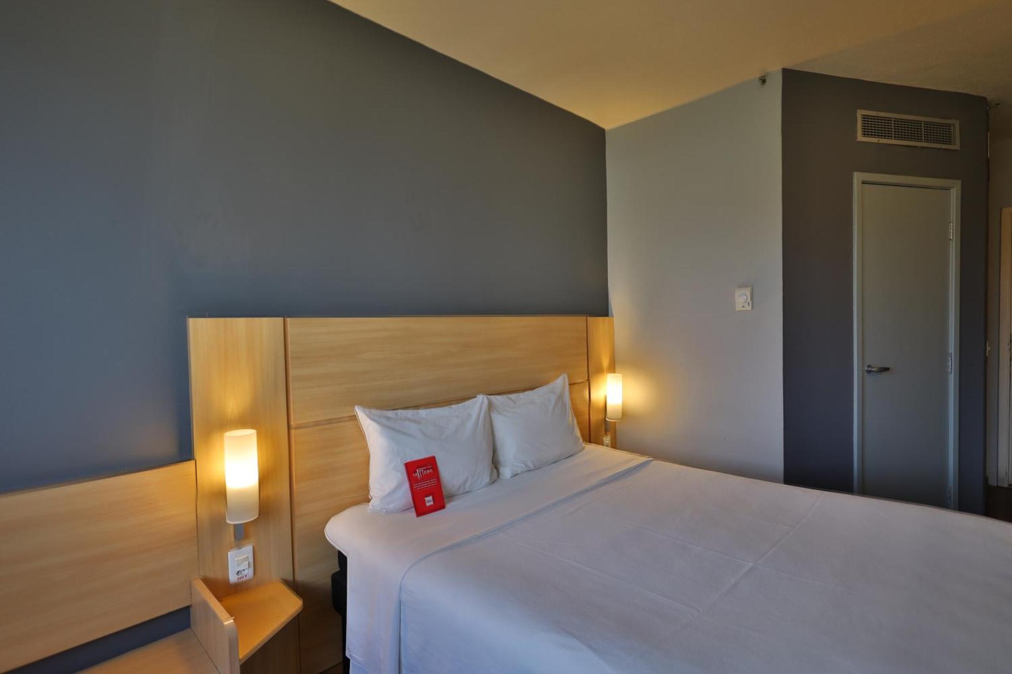 Standard Room with One Double Beds and One Extra Bed for Children