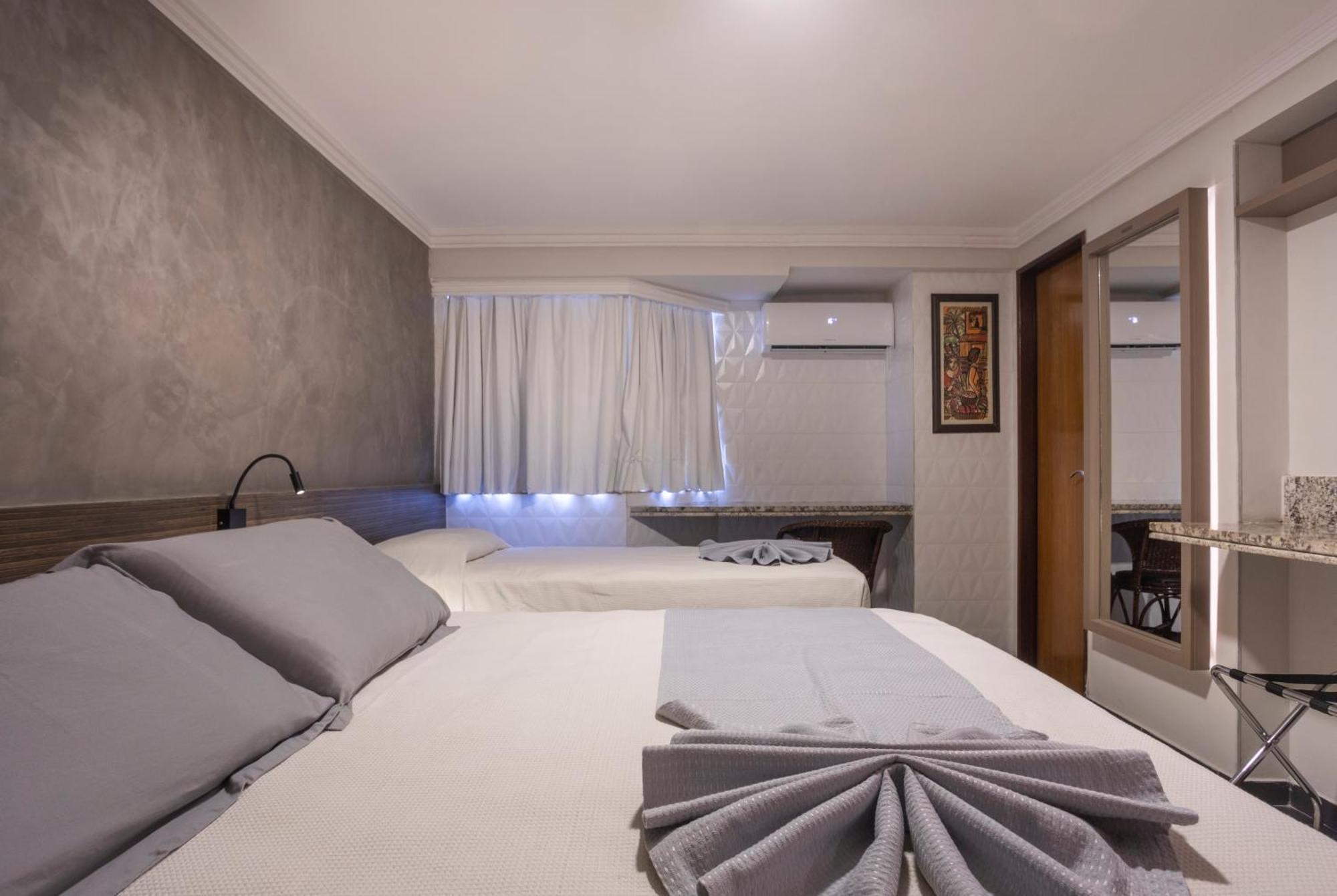 Quarto Duplo Superior com Vista Mar Lateral