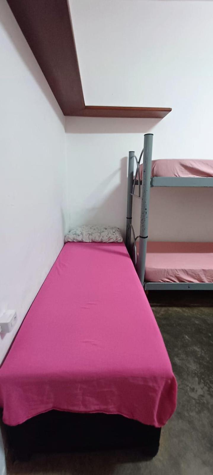 Cama de Solteiro em Dormitório Feminino