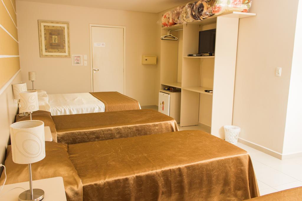 Quarto Quíntuplo (5 Adultos)