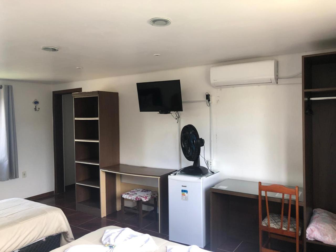 Quarto Triplo com Casa de Banho Privativa