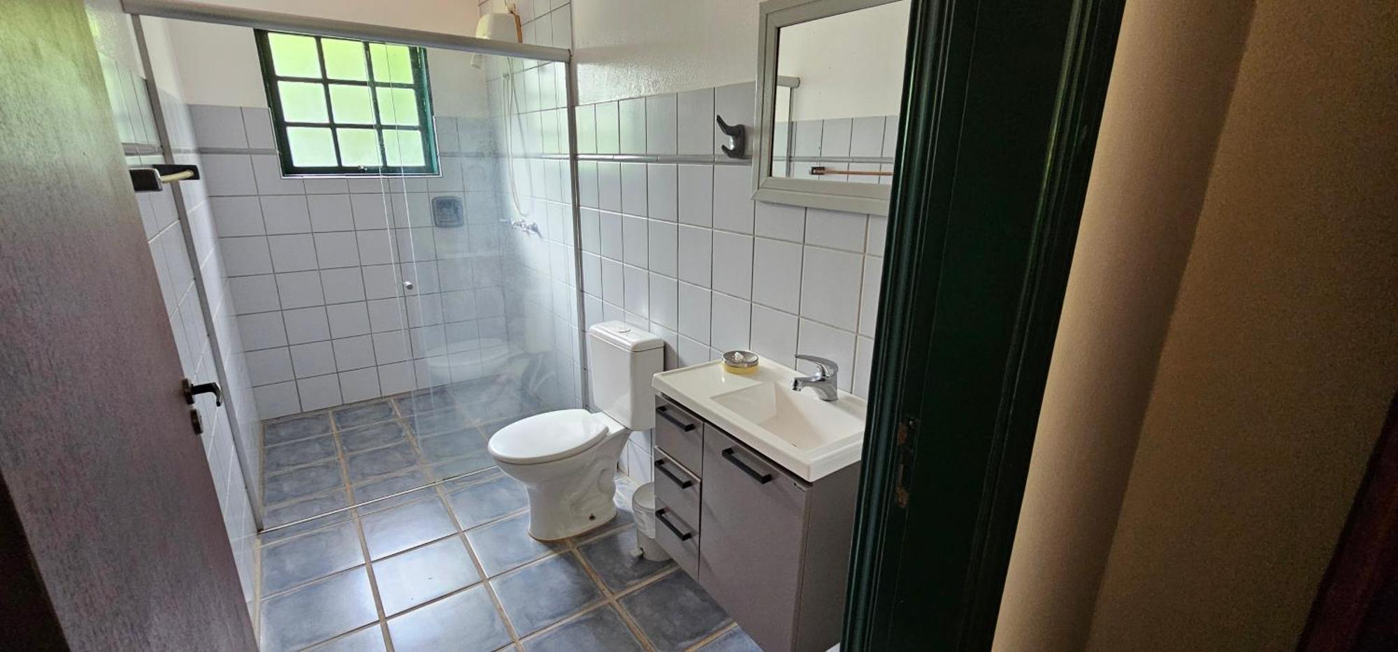 Quarto Duplo com Casa de Banho Privativa