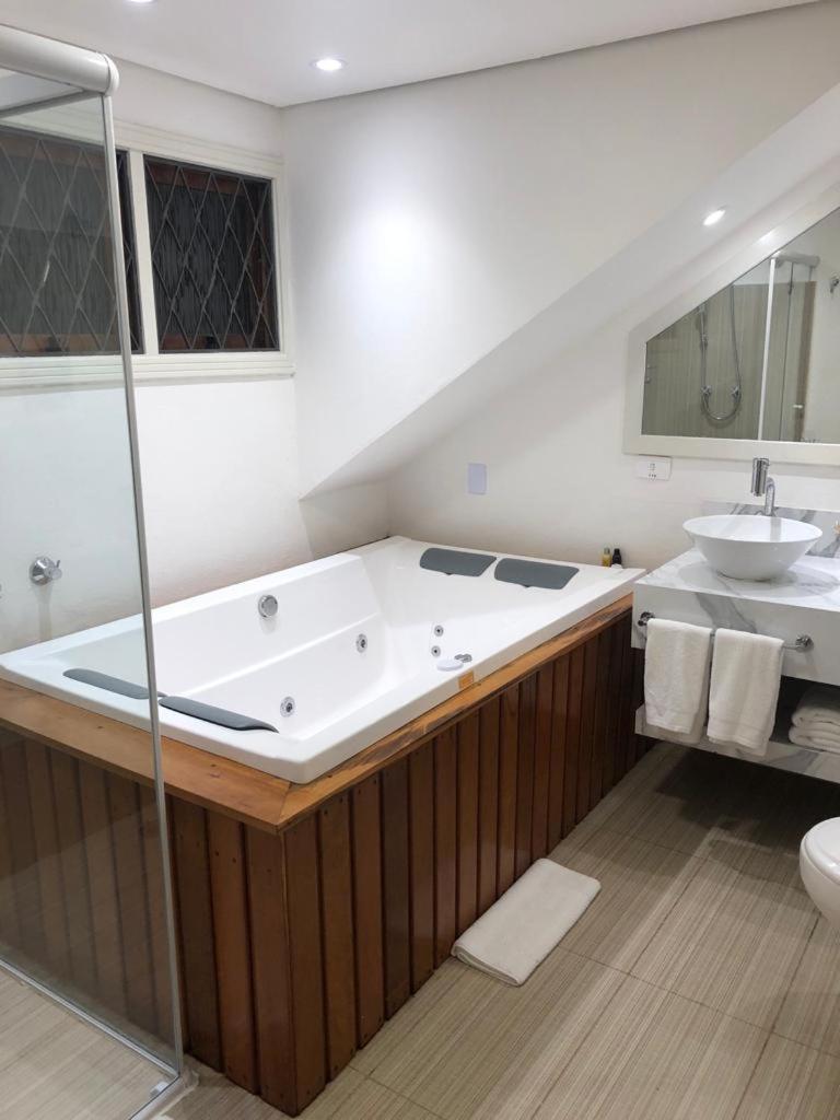 Deluxe Double or Twin Room with Spa Bath