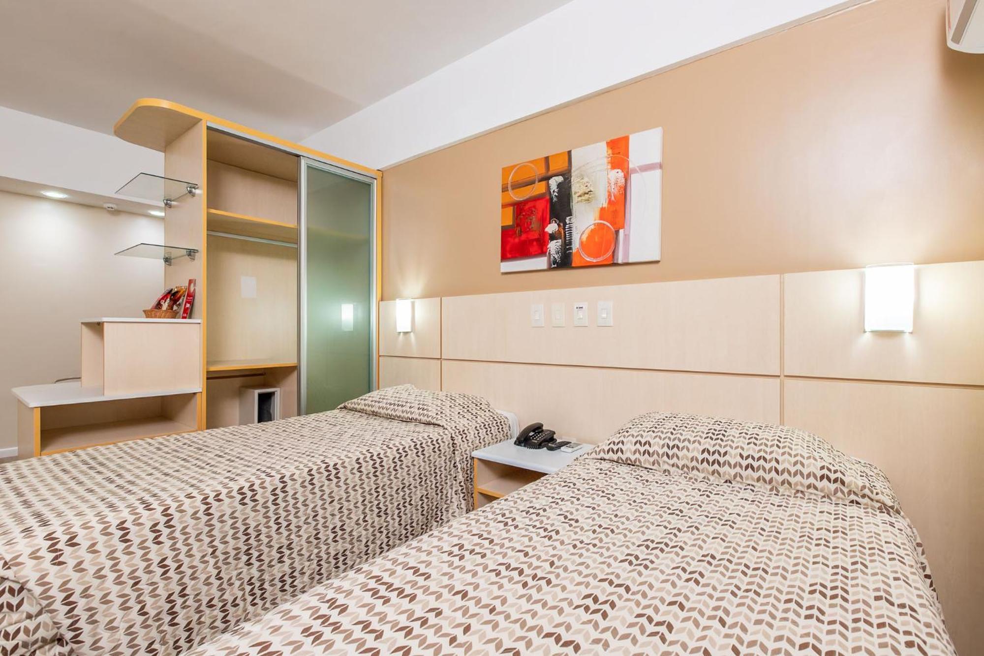 Quarto Twin Standard