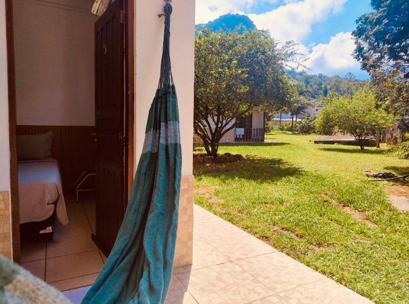 Quarto Triplo com Vista do Jardim