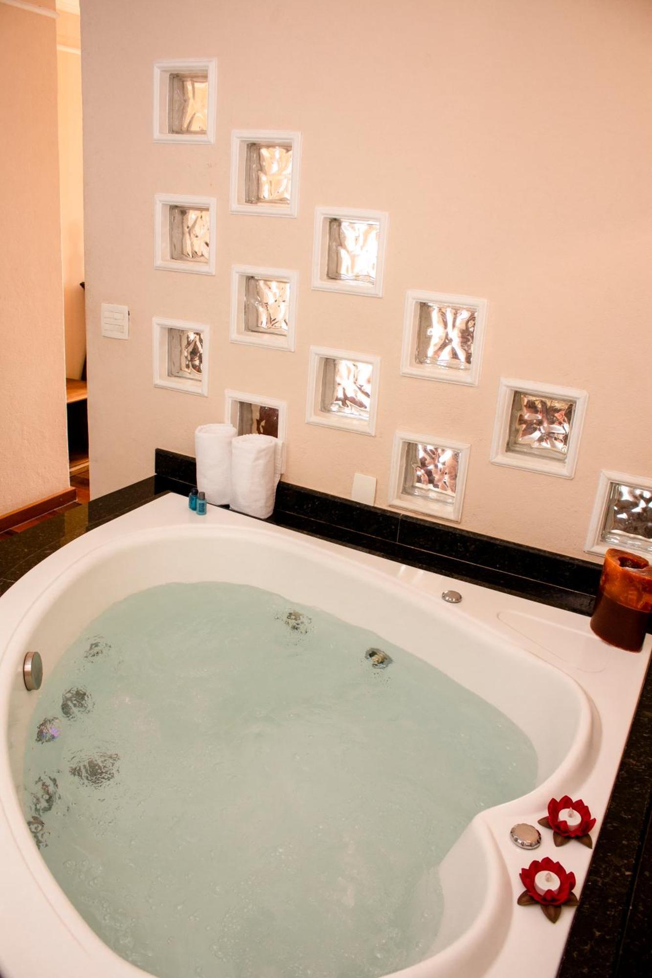 Suite com Banheira de Hidromassagem