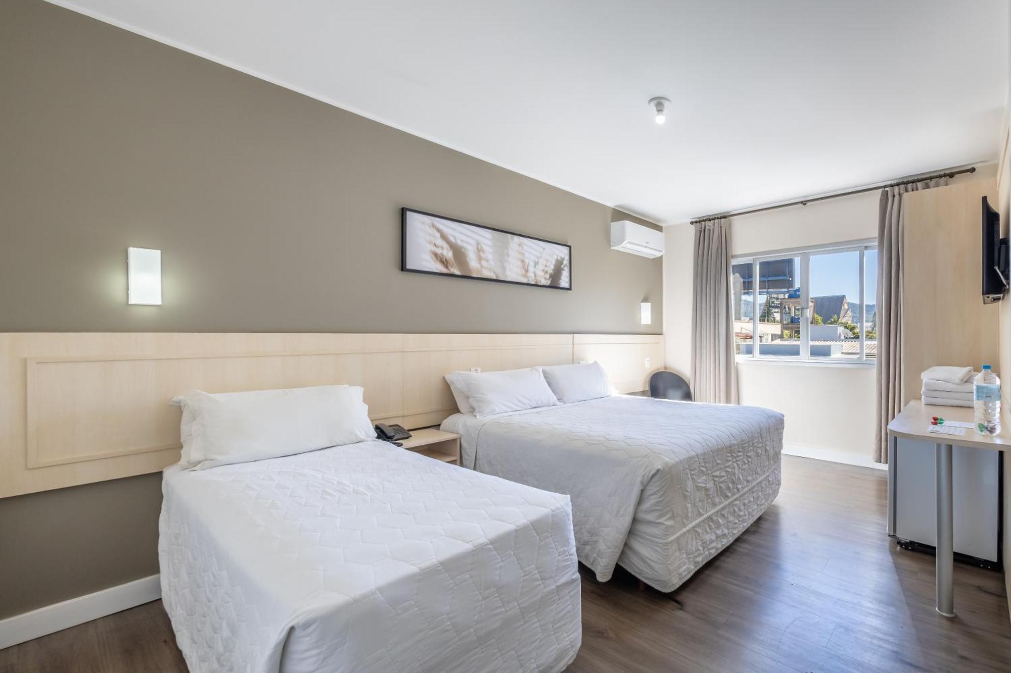 Quarto Triplo - Acesso a Pessoas com Mobilidade Condicionada