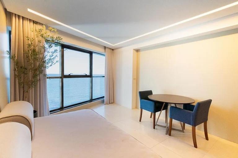 Deluxe Suite Sea View