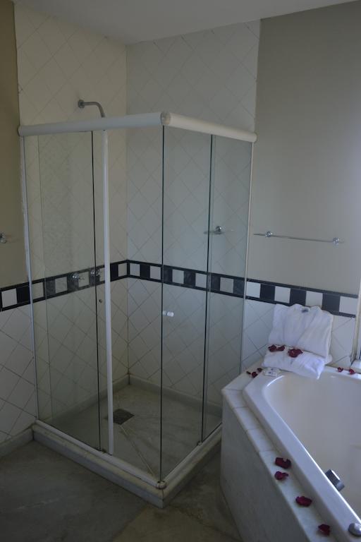Suite King com Banheira de Hidromassagem