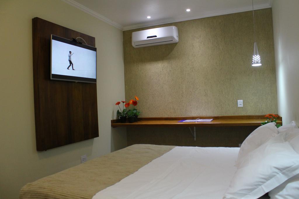 Quarto Duplo com Vista Jardim