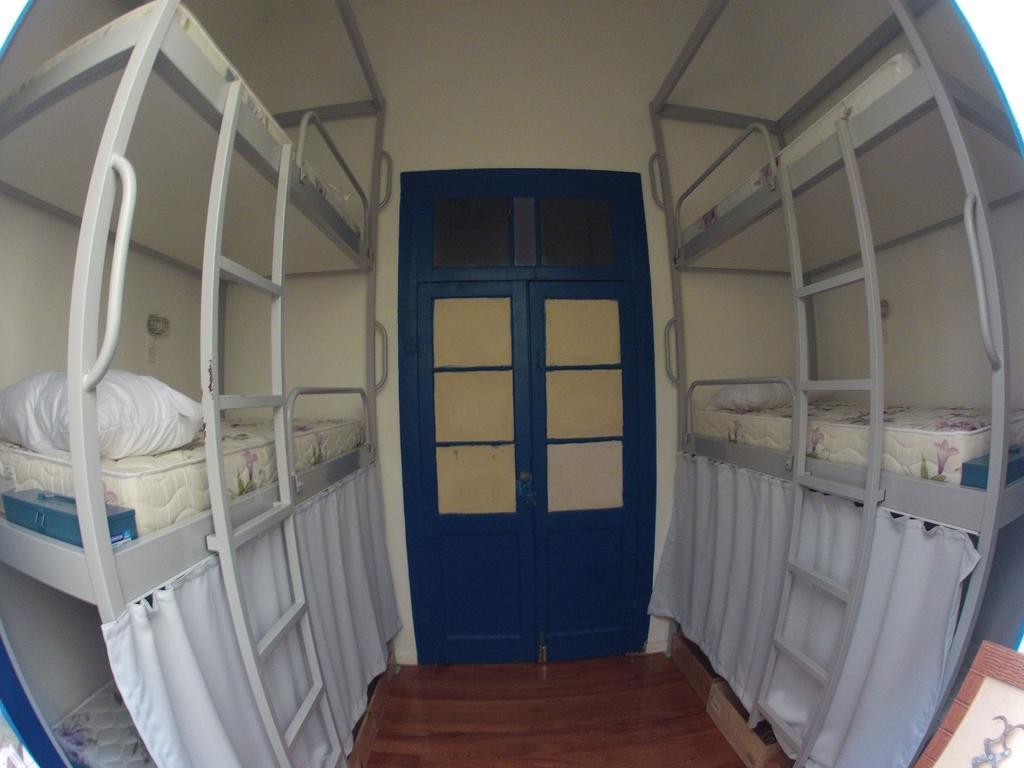 Cama em Dormitório Feminino com 6 Camas