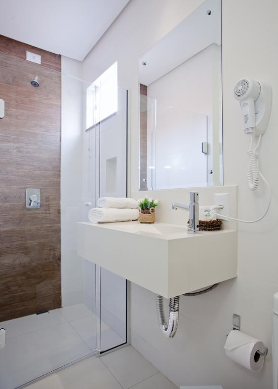 Quarto Duplo Deluxe com Varanda e Vista Mar