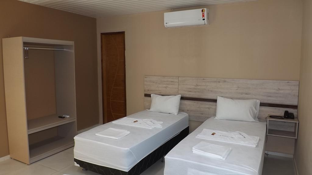 Quarto Twin Standard