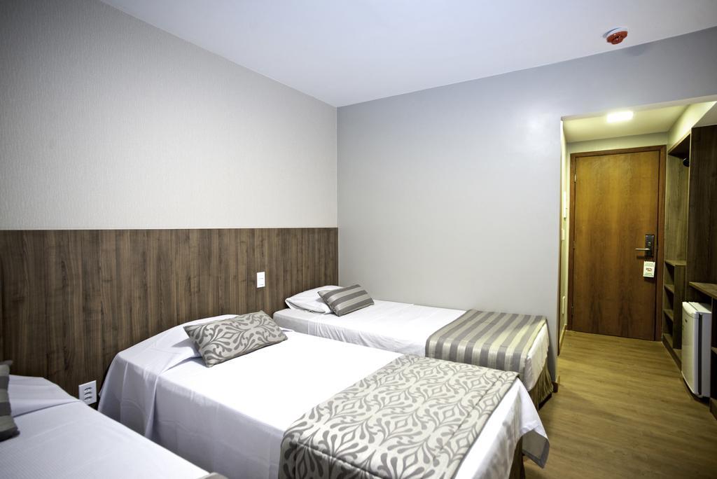 Quarto Triplo Standard com 3 Camas Individuais