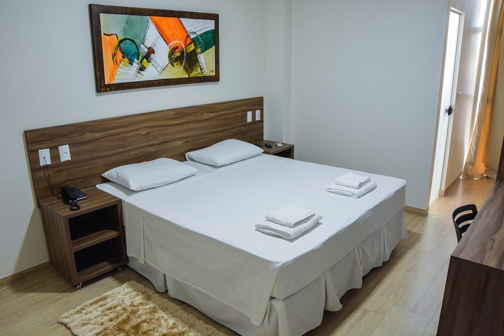 individual com cama de casal