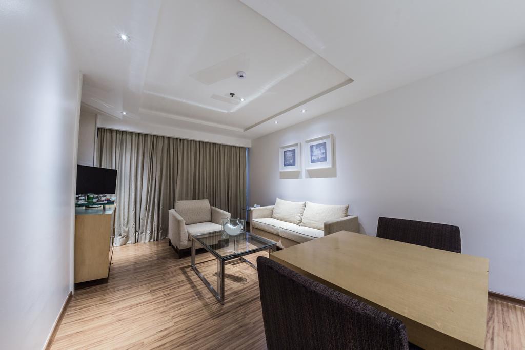 Suite Luxo com Banheira de Hidromassagem