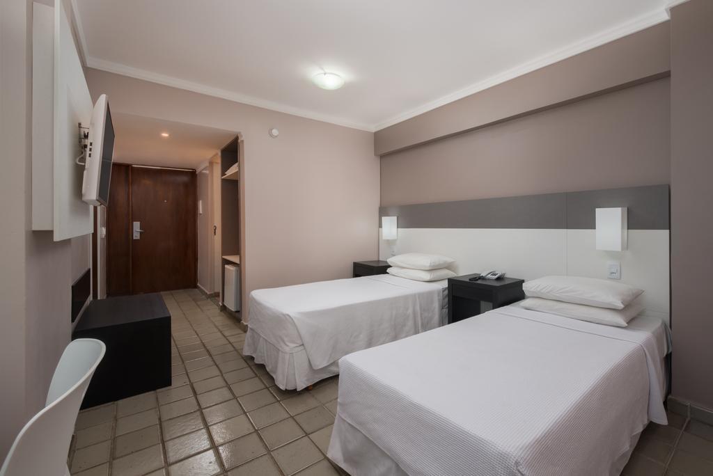 Quarto Twin Standard