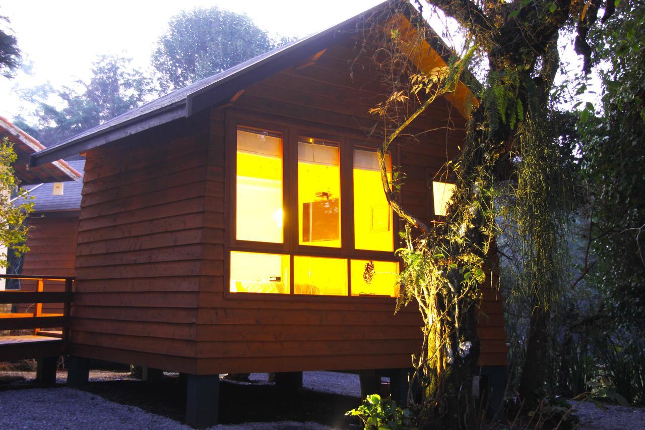 Chalé em Madeira com Banheira de Hidromassagem